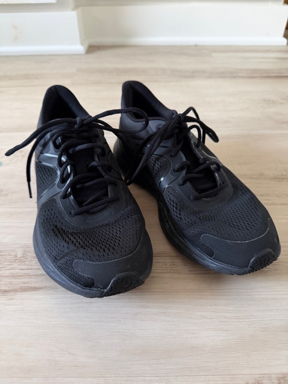lululemon athletica Black Women's Lightweight Running Sneakers
